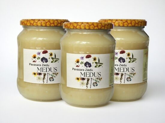 Pavasara ziedu medus trio